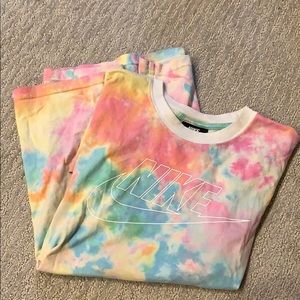 Nike tie dye shirt!!